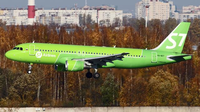 VQ-BET:Airbus A320-200:S7 Airlines